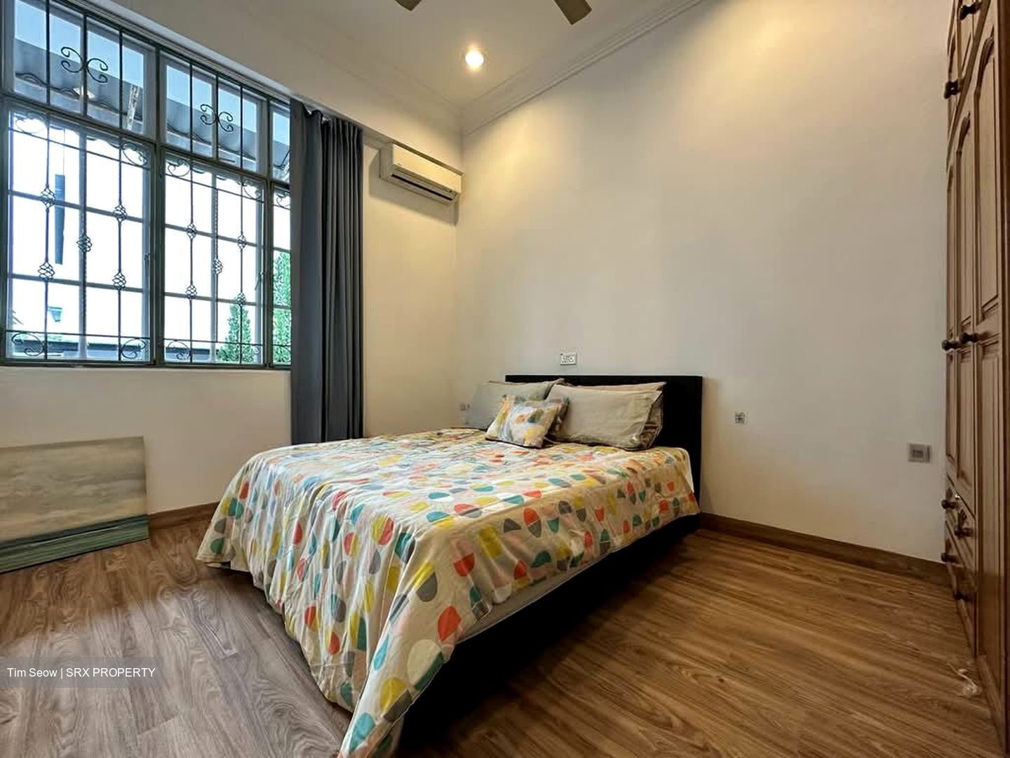 Fowlie Road (D15), Terrace #560680441